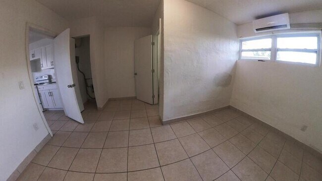 Foto del edificio - 320 SW 6th Ct