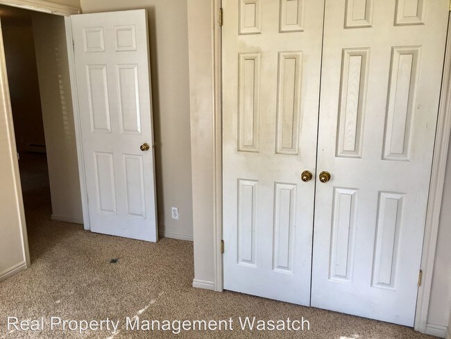 Building Photo - 777 S 700 E