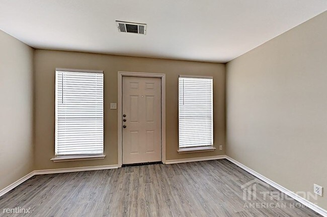 Building Photo - 5975 Midcrown Dr