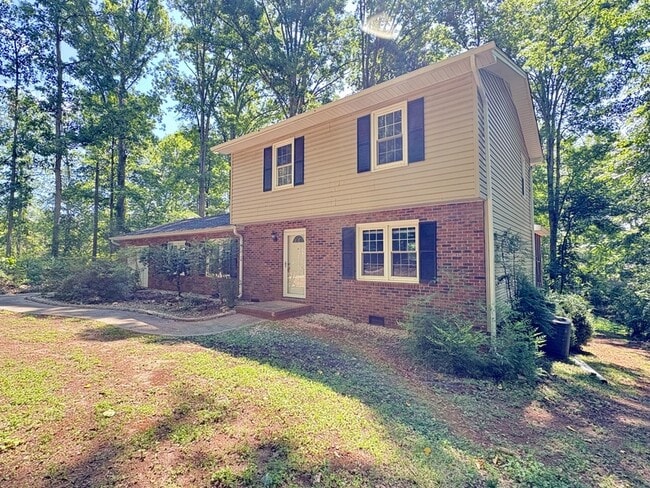 Photo - 114 Lynwood Ct House