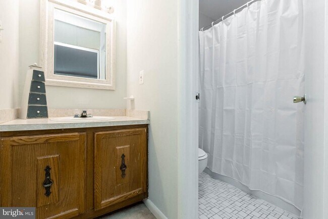 Building Photo - 14308 Lindendale Rd