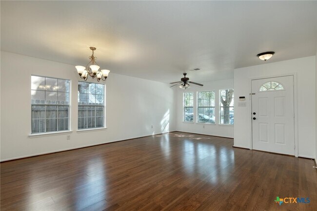Foto del edificio - 2619 Byfield Dr