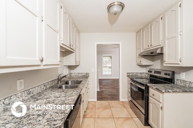 Building Photo - 6645 McDuffie Rd