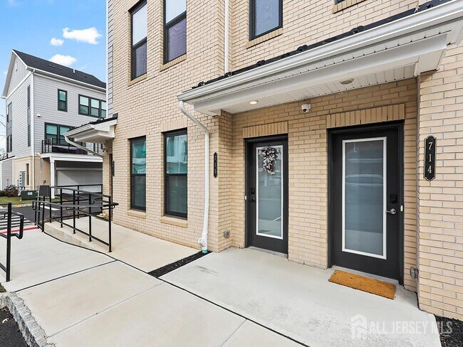 Foto del edificio - 715 Parker Blvd