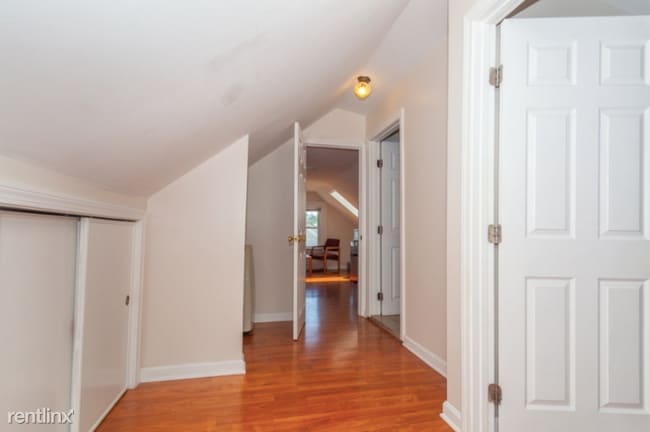 Building Photo - 2 br, 1 bath Condo - 202 Beech St 3 Unit 3