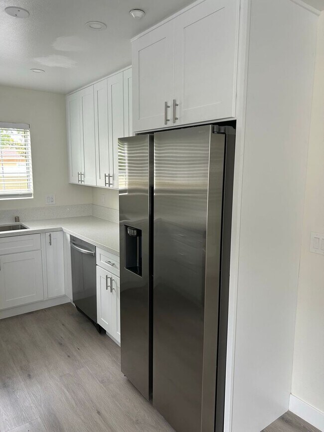 Foto del edificio - Delong Townhomes