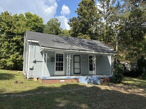 Building Photo - 615 Tyus St