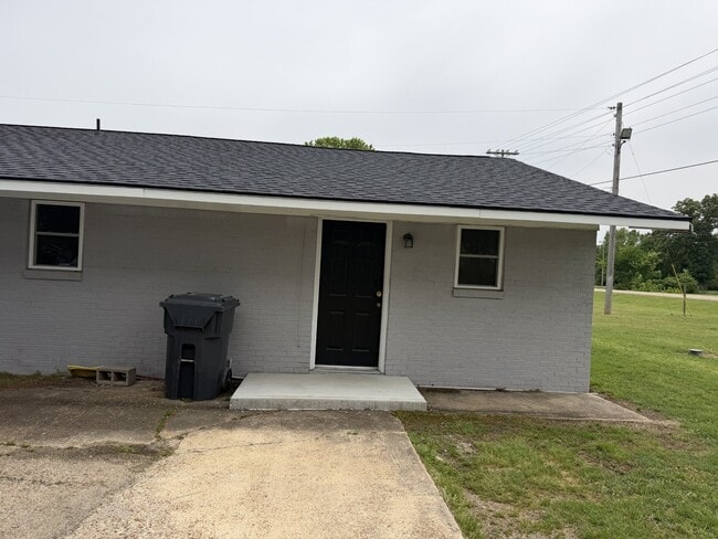 Building Photo - 5516 Harrisburg Rd