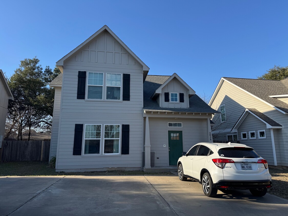 Photo - 203 Sterling St (College Station, TX)