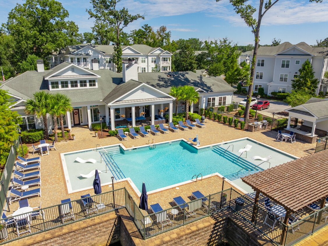Pool - Bluewater at Bolton's Landing