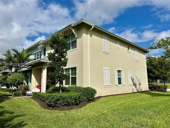 Foto del edificio - 4144 Greenway Dr