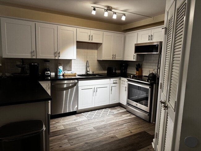 Building Photo - Remodeled First Floor Oceanwalk Condo- Furnished