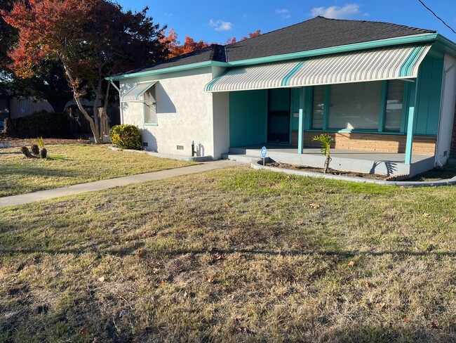 Foto del edificio - Great 4 bedroom 2 bath home