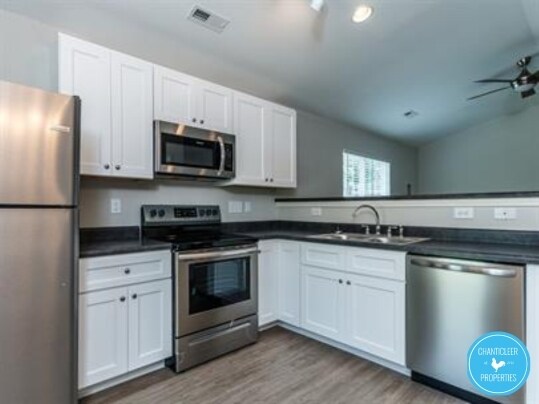 Foto principal - 1404 Ikes Pond Ln