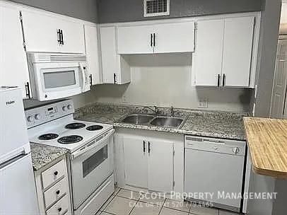 Foto del edificio - 525 E Peppertree Ave