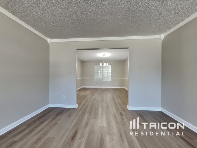 Building Photo - 6955 Pompas Ct