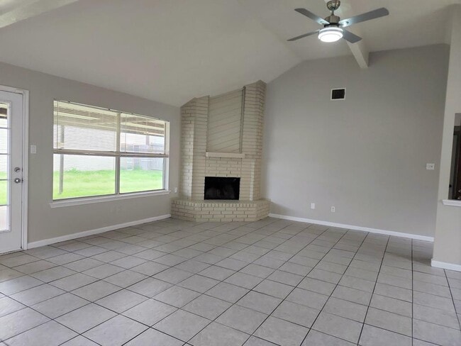 Building Photo - 16747 Starboard View Dr