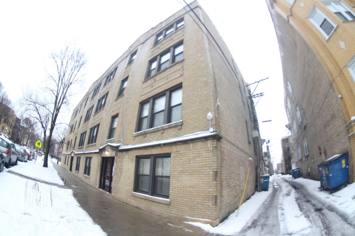 Foto principal - 2243 W Rosemont Ave