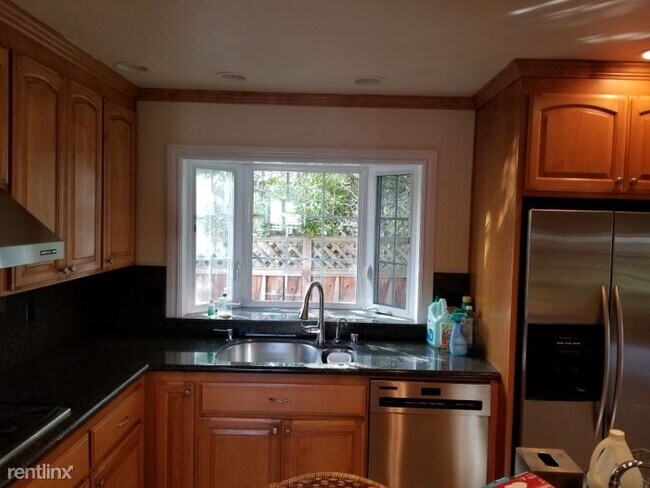Foto del edificio - 3 br, 3 bath House - 1867 Anamor St