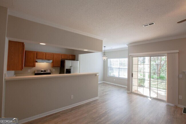 Foto del edificio - 1703 Ridgefield Dr