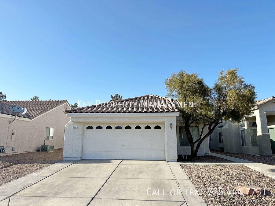 Primary Photo - 3 BEDROOM 2 BATH 1 STORY HOME IN GATED COM...