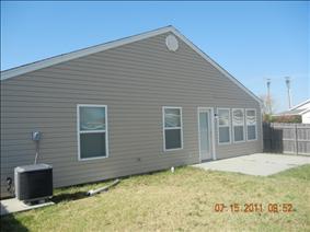 Photo - 517 English Elm Ln House