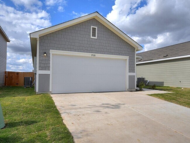 Foto del edificio - 19400 Caymus Dr