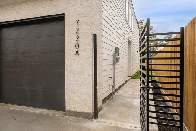 Foto del edificio - 7220 S Hall St