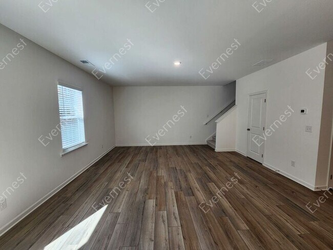 Building Photo - 3802 Rustic Barn Way