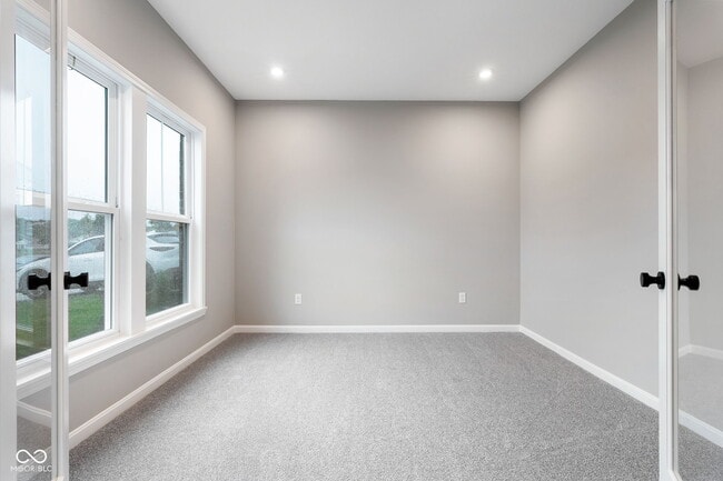 Building Photo - 335 Atlas Dr