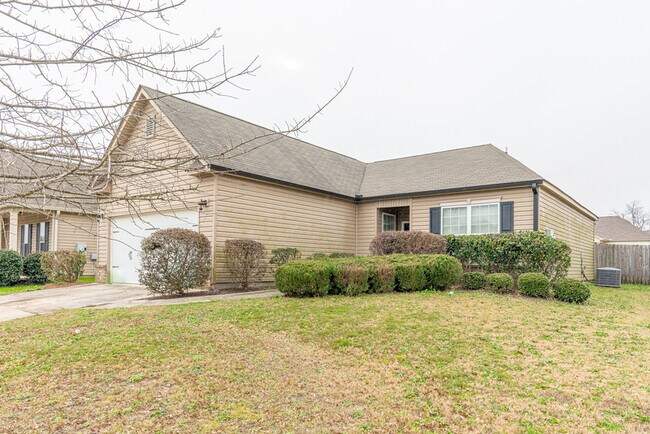 Building Photo - 114 Abelia Ln