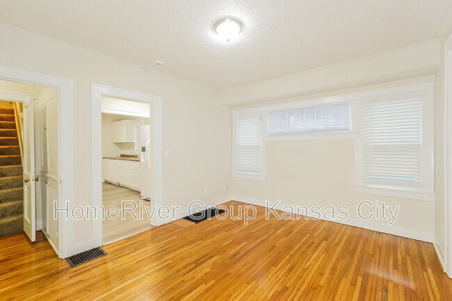 Foto del edificio - 2125 E 70th St