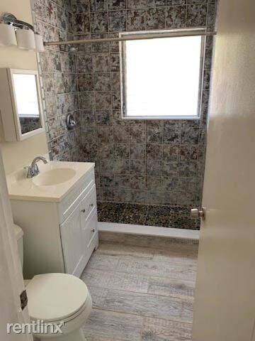 Building Photo - 1 br, 1 bath House - 3105 Poinsettia Ave