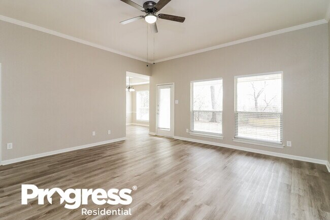 Foto del edificio - 527 W Crossland Blvd