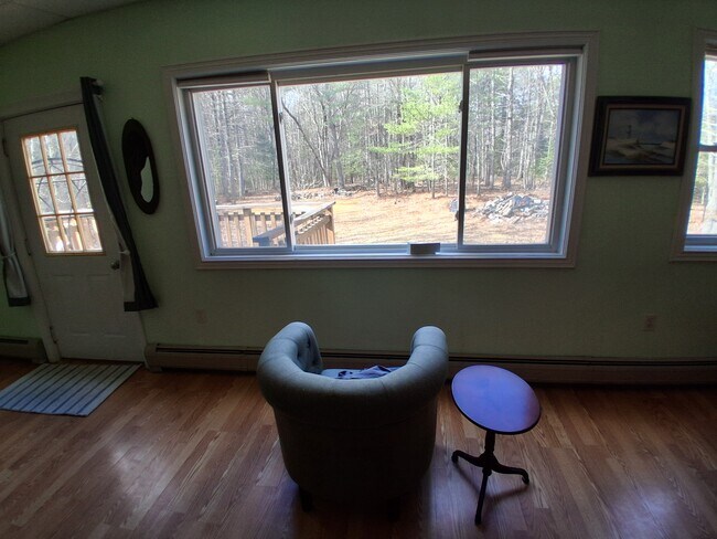 Foto del edificio - 72 Gilman Falls Ave