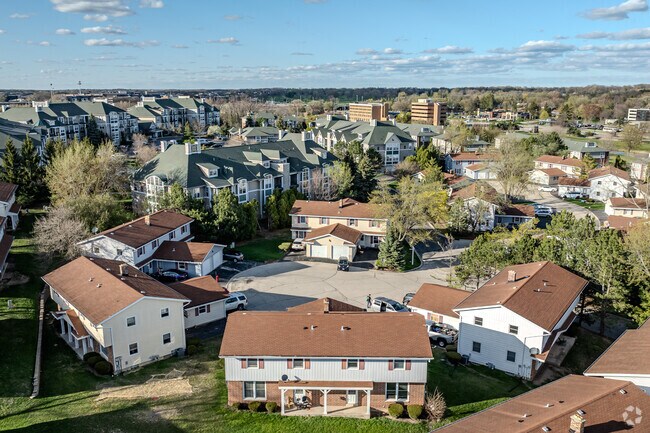 Fotografía del edificio - Brookfield Hills Townhouses