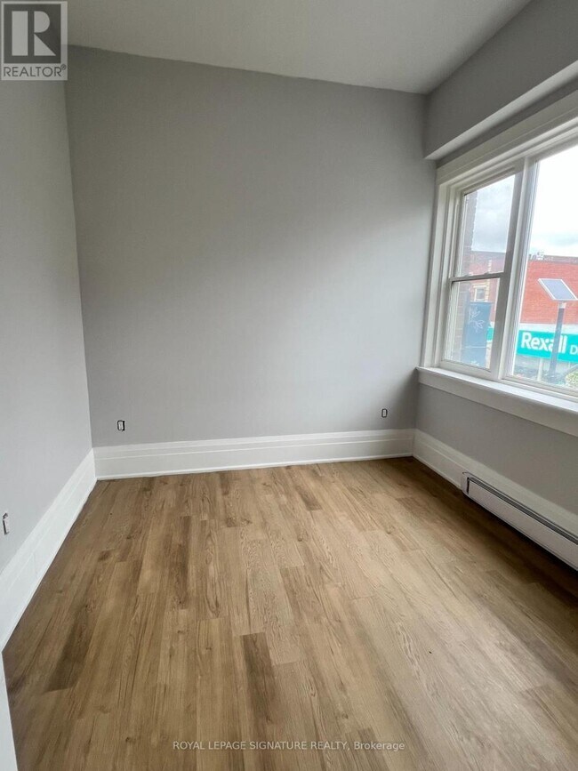 Photo du bâtiment - 950 2nd Ave E