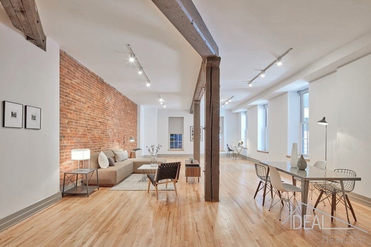 Primary Photo - 74 Washington St