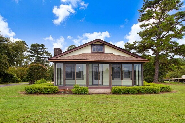 Foto del edificio - 4856 US Hwy 70 E