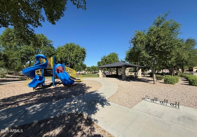 Foto del edificio - 7621 W Quail Track Dr