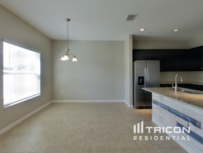 Building Photo - 180 Bella Verano Way