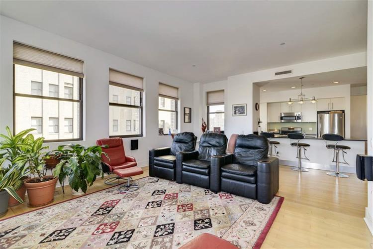 Primary Photo - 4 Beacon Way