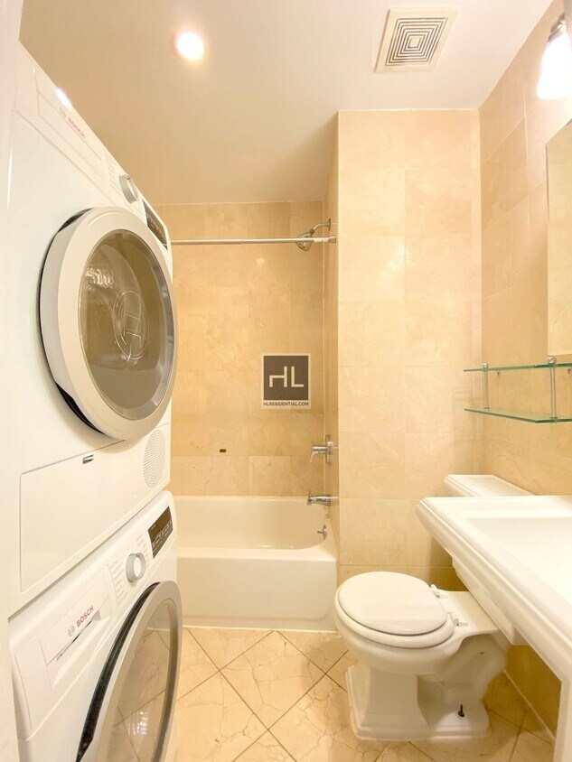 Primary Photo - Christopher Street