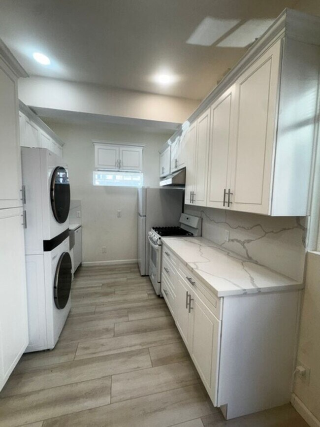 Foto del edificio - Brand new 2 bedroom ADU in gated area of Thousand Oaks
