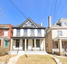 Building Photo - 923 Adelaide St