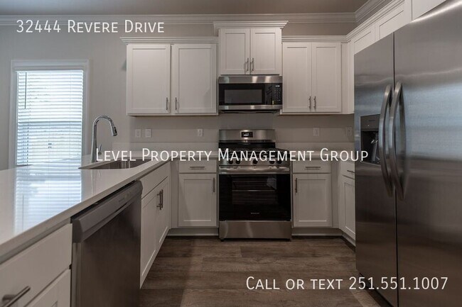 Building Photo - 32444 Revere Dr