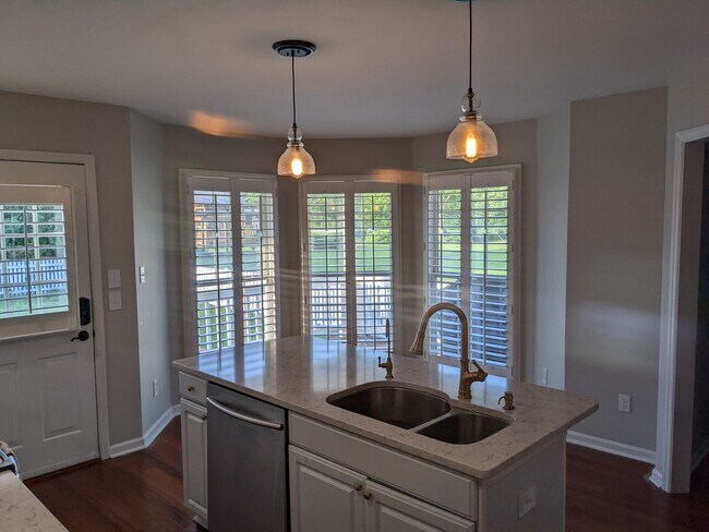 Building Photo - Blue Heron Bay Home Available Now!