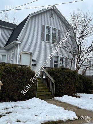 Building Photo - 1911 43rd St
