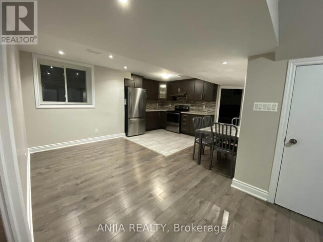 Building Photo - 46 Rampart Dr