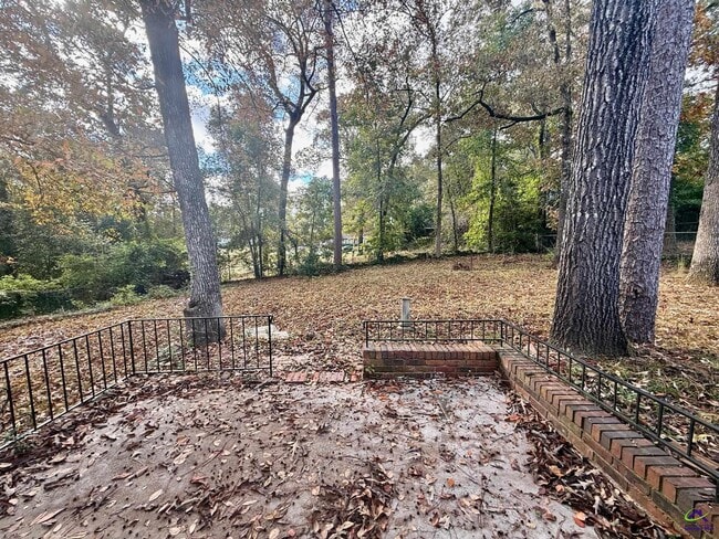 Foto del edificio - 519 Arrowhead Trl